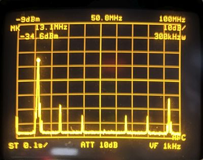 frekv_13100khz_span_100.jpg